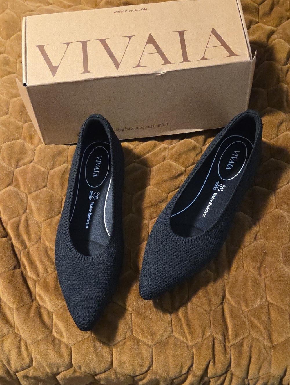 Vivaia Aria 5 - Black Pointed Knit Flats - Water Resistant